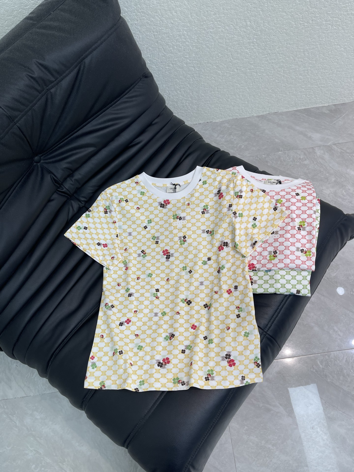 Women's short sleeves